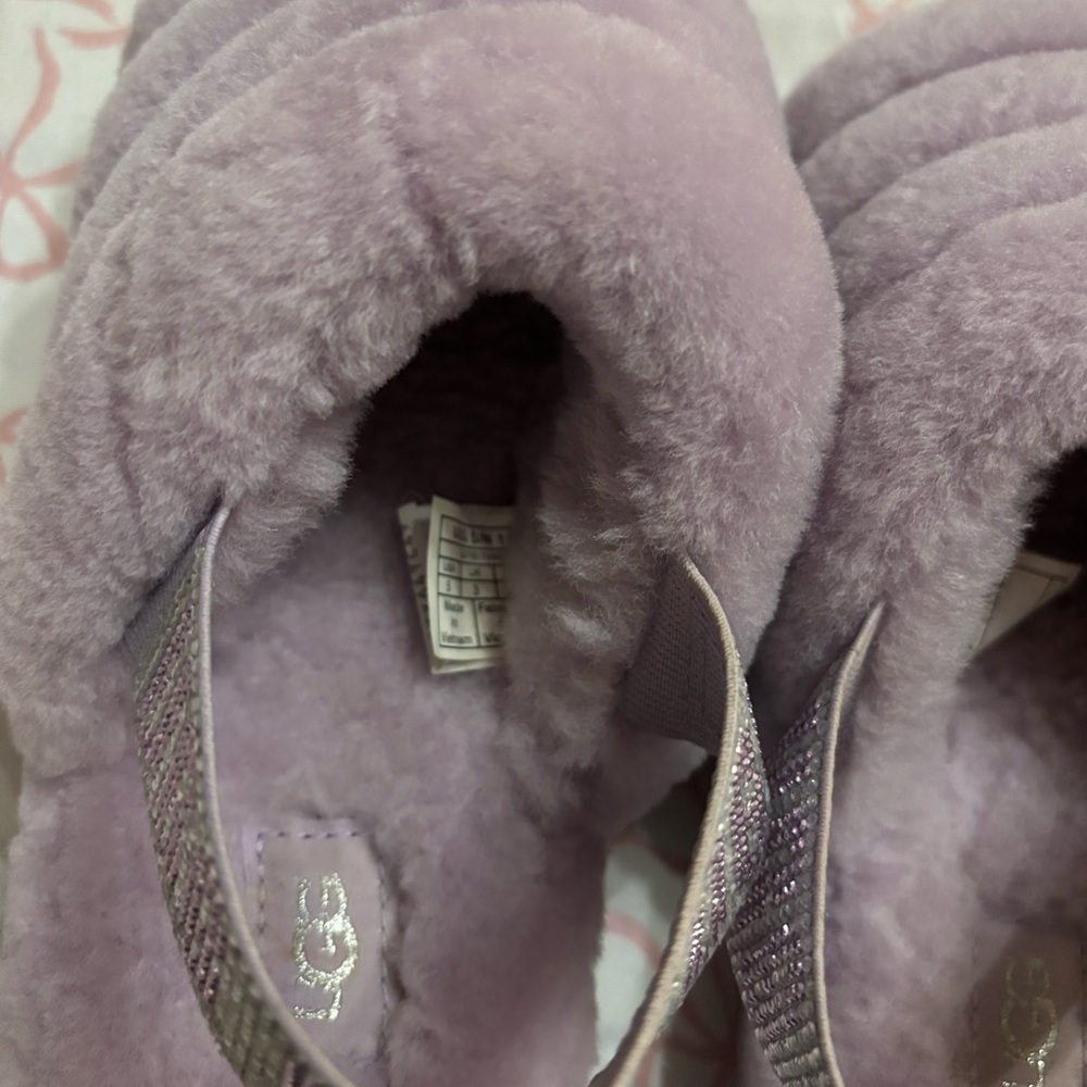 UGG Slippers Purple - Picture 6 of 11